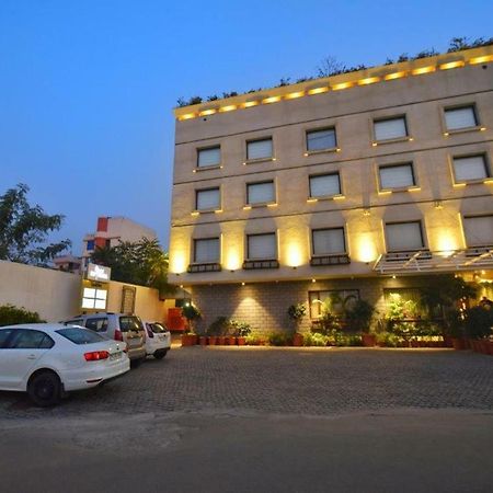Hotel De Nada-A Luxury Stay ชัยปุระ ภายนอก รูปภาพ