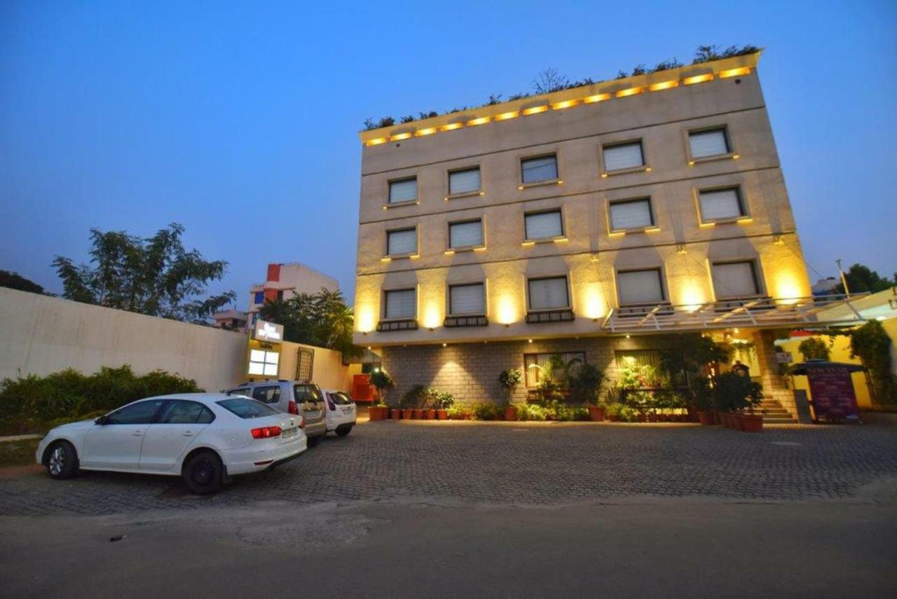 Hotel De Nada-A Luxury Stay ชัยปุระ ภายนอก รูปภาพ